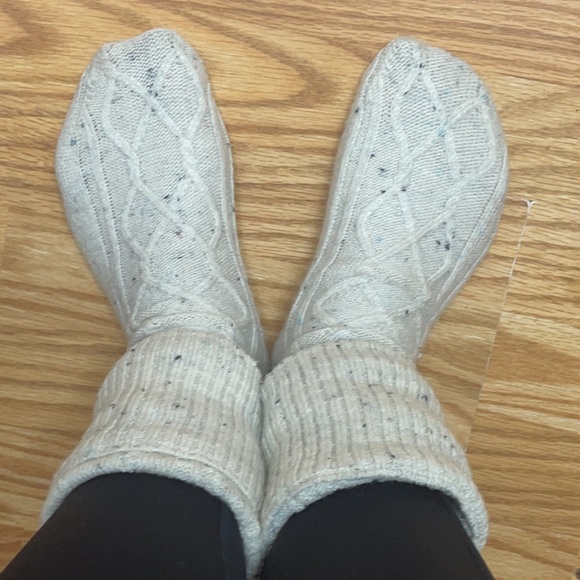 UGG Shaye Woman’s Boot Socks - Picture 12 of 15